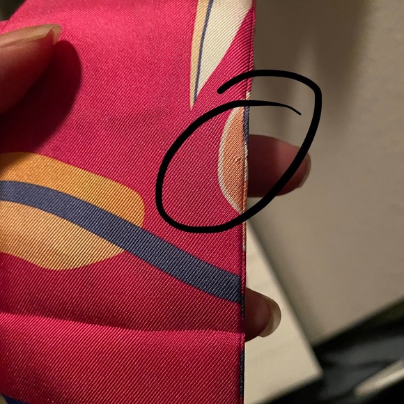 🔴SOLD🔴Pink Authentic Chanel Bandeau Scarf Twilly - Picture 8 of 9